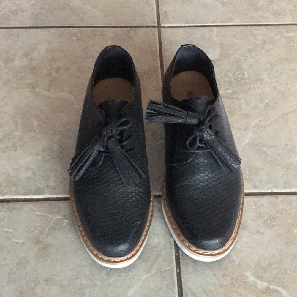 Snake skin loafers